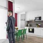 Business And Family Homes 公寓 *
