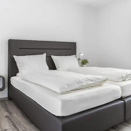 Business And Family Homes Daire *