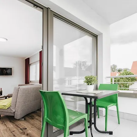 Business Homes Apartment *