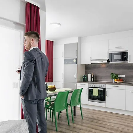 Business Homes Apartment *